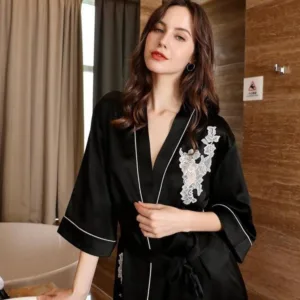 Kimono Soie Noir Luxe