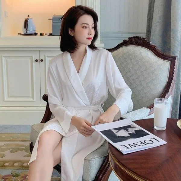Peignoir Satin Blanc Long.jpg