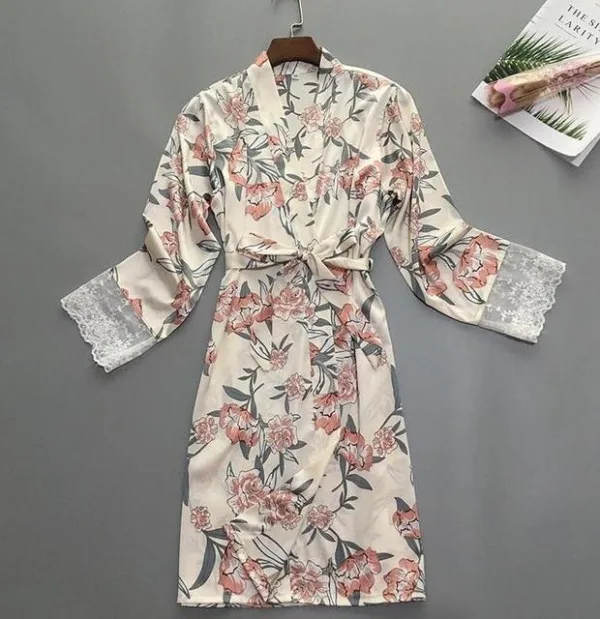 Robe de chambre Satin Fleurs.jpg