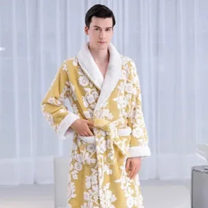 Peignoir De Bain Jaune À Fleurs