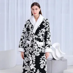 Peignoir De Bain Noir À Fleurs